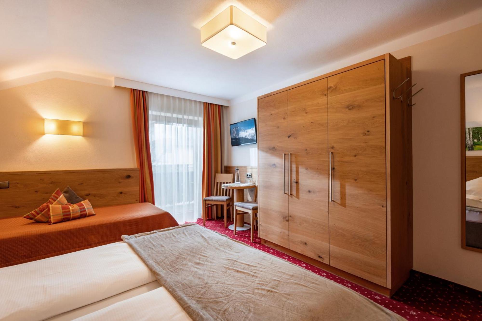 Hotel Garni Birkenhof Mayrhofen Eksteriør billede