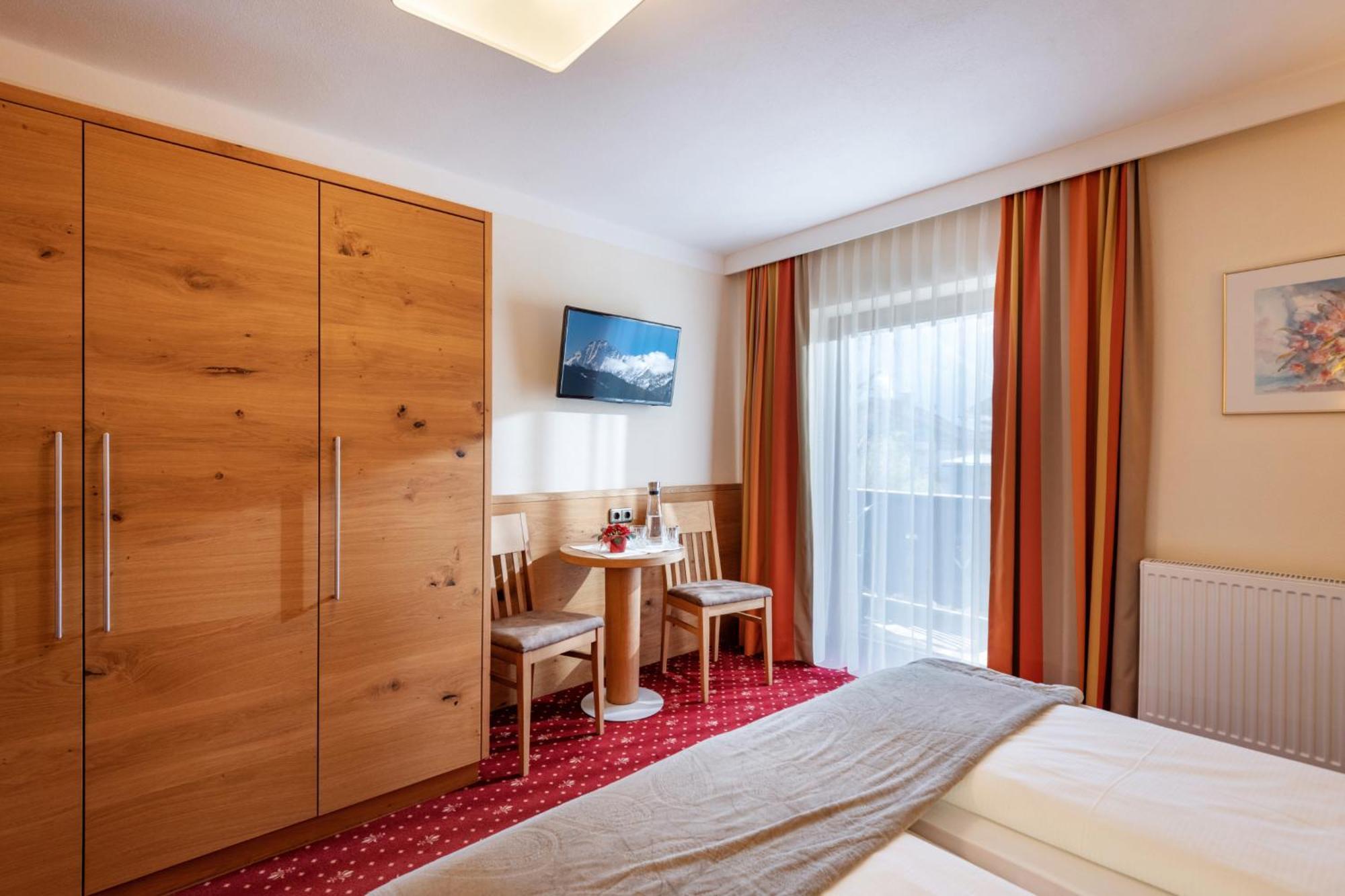 Hotel Garni Birkenhof Mayrhofen Eksteriør billede